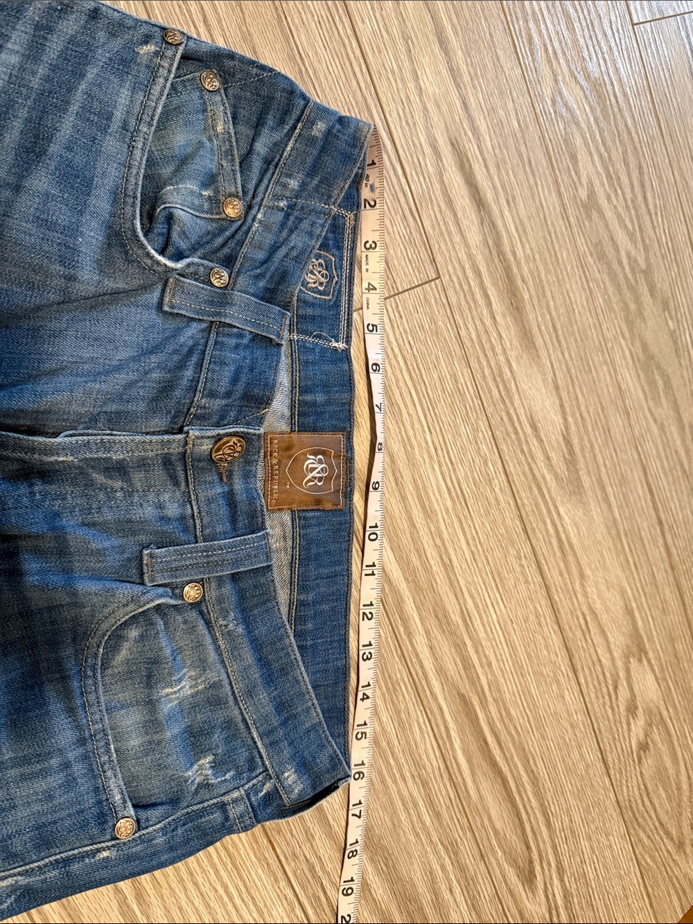 Rock and Republic Ralph Jeans - Picture 3 of 11